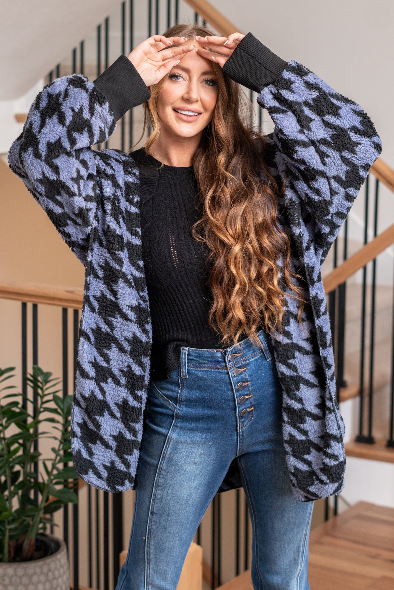 Hem & Thread   This is that cozy jacket you will throw on every day and go! One size fits most with an open neckline and long sleeves and side pockets.   Color: Blue Black Neckline: Open  Sleeve: Long 100% POLYESTER Style #: 31719K-BlueBlack