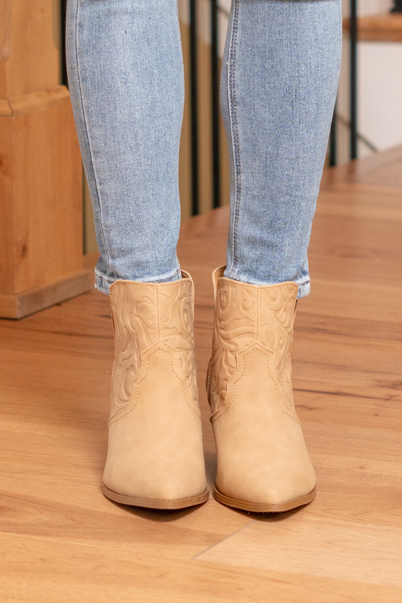 Qupid Shoes Vaca Western Bootie Tan American Blues