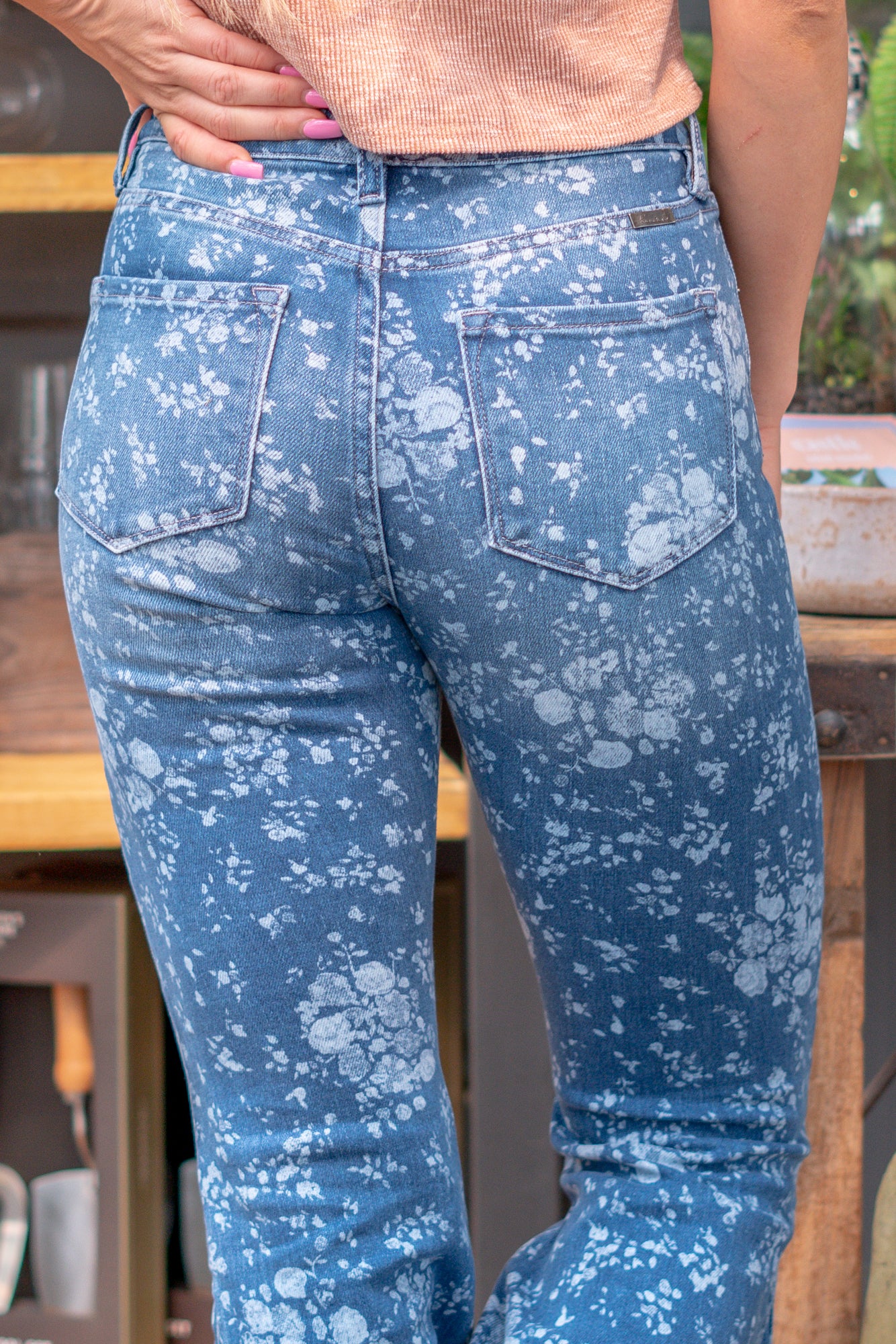Dokotoo Woman Mid Rise Jean Floral Printed Ripped Jeans Casual Comfy  Stretchy Distressed Flower Patch Denim Pants with Pockets - Walmart.com