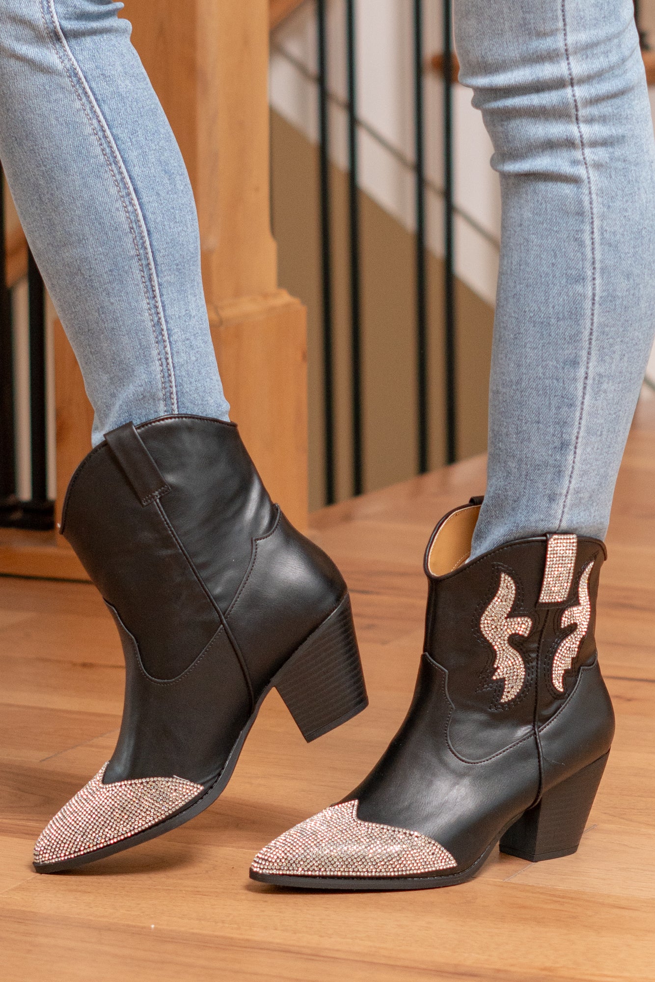 Qupid store shoes booties