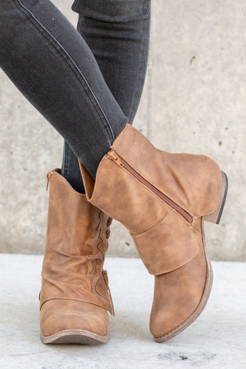 Brillo Side Seam Boots - Tan