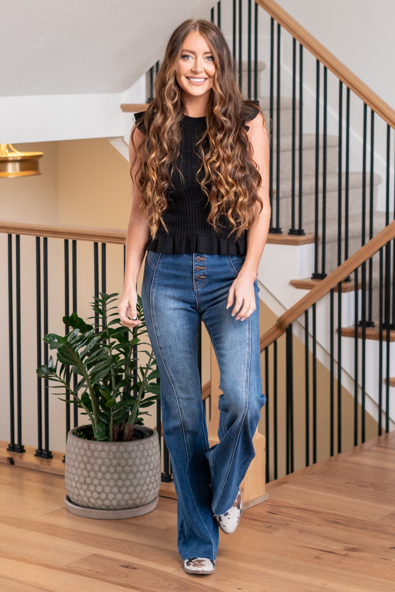 Cello Jeans  With premium fabric and careful hand-stitched design, we created these dreamy 70's inspired flares. These jeans are high waisted and fitted. Made to hug your hips and accentuate your curves.  Cut: Flare, 34" Inseam*  Rise:-Rise, 11.5" Front Rise* Color: Dark Wash  55% Cotton 29% Polyester 13% Rayon 3% Spandex Fly: Button Fly Style #: AB38073DK-1