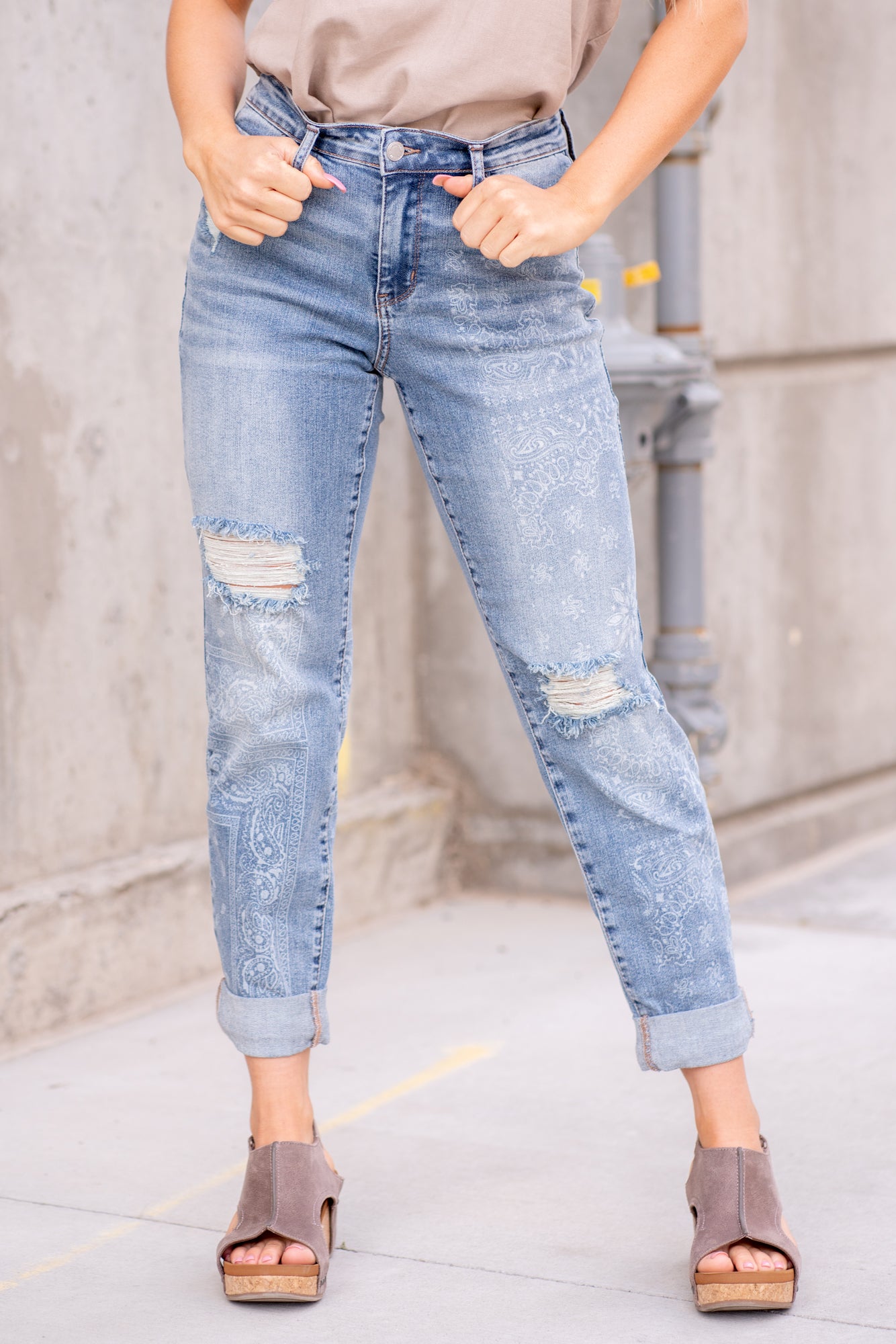 New! Judy Blue Mid Rise Slim Fit outlet Distressed Jeans