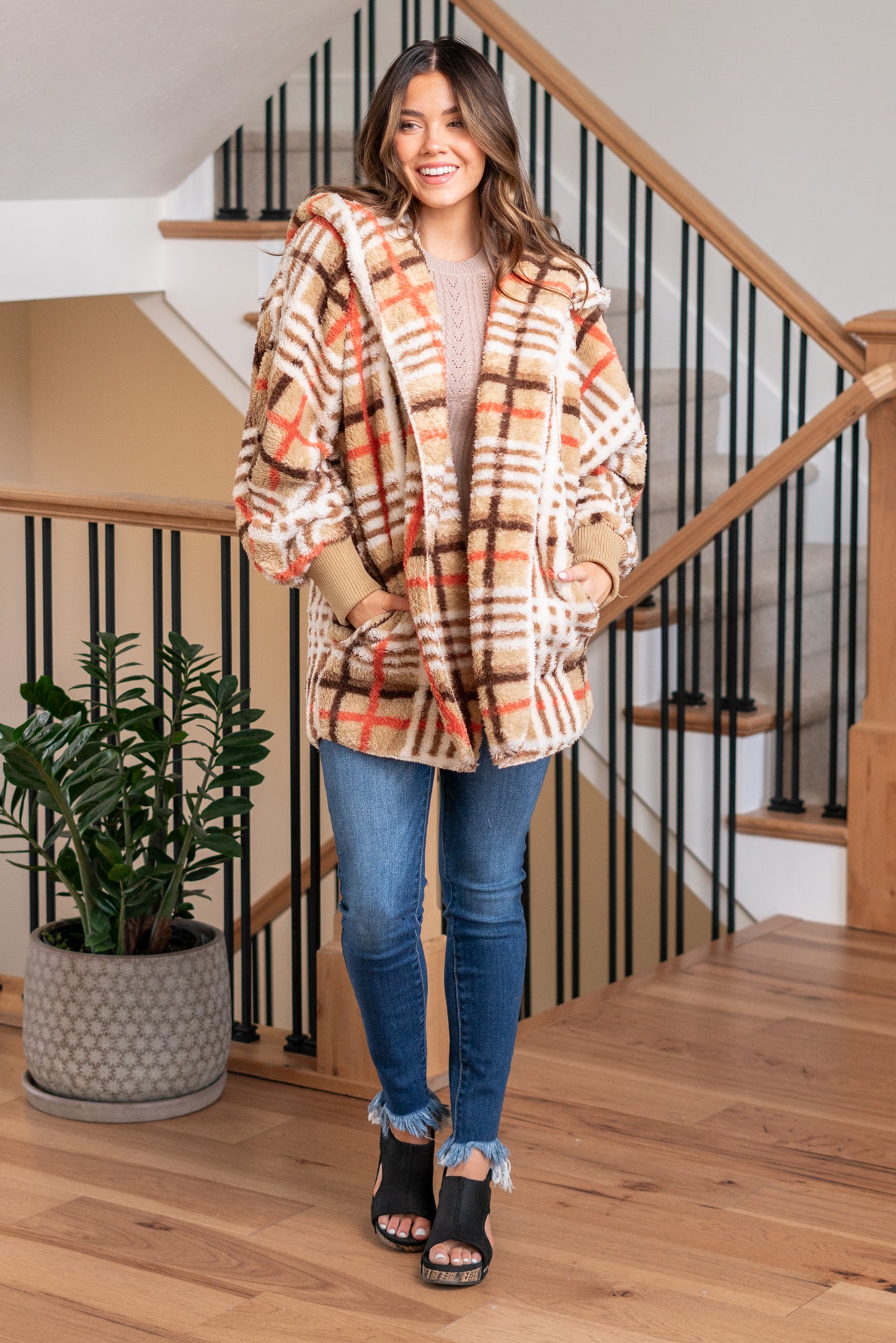 Hem & Thread   This is that cozy jacket you will throw on every day and go! One size fits most with an open neckline and long sleeves and side pockets.   Color: Taupe Mix Neckline: Open  Sleeve: Long 100% POLYESTER Style #: 19378C-TaupeMix