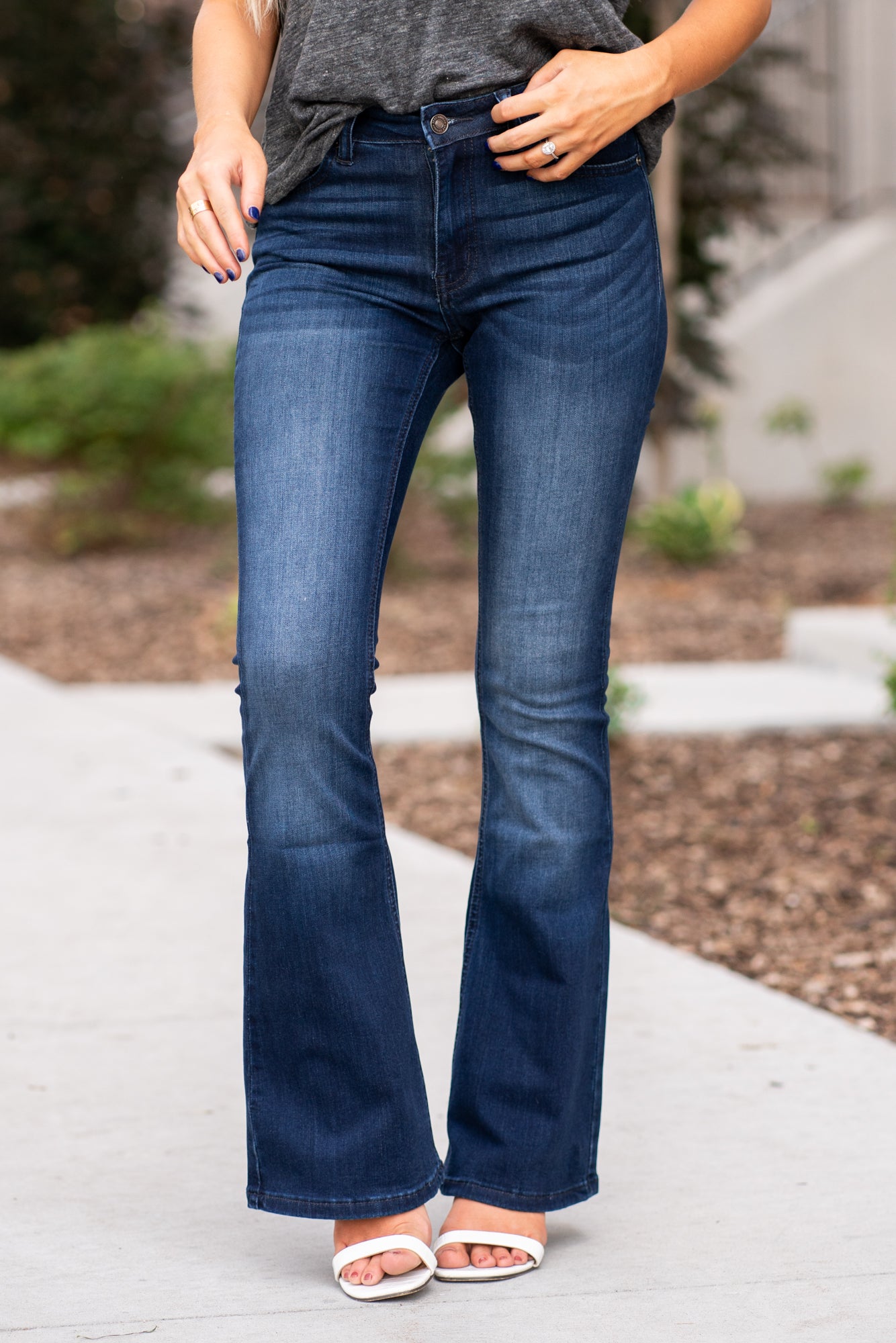 Kancan petite 2025 flare jeans