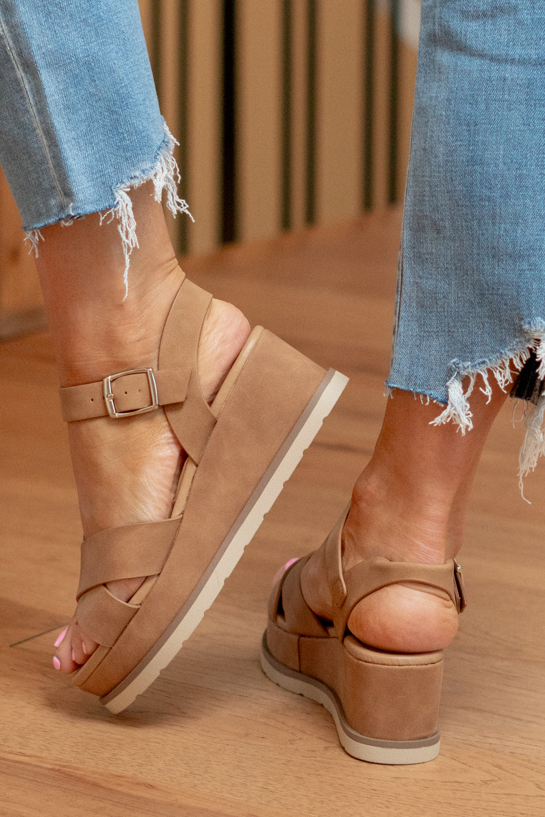 Leather wedge fashion sandals