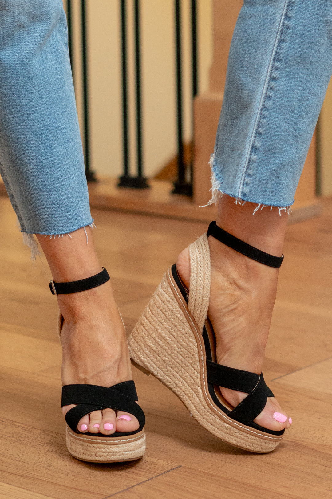 Criss cross wedges deals