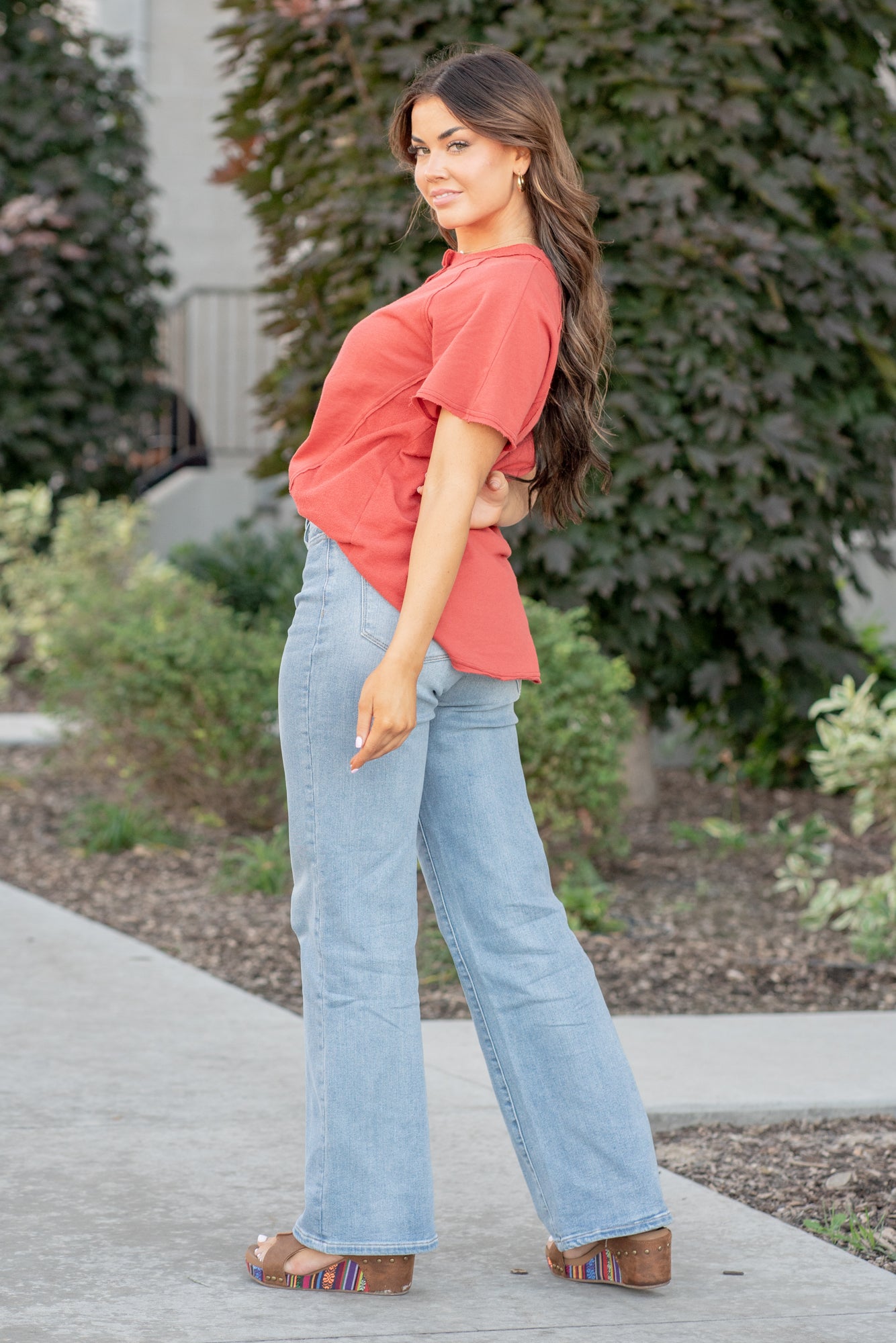 Vervet Flying Monkey Jeans  These jeans feature a high waist with a wide leg and is fitted throughout the hips. In the Come to Pass dark blue wash these jeans feature a cut hem with washing and fading.   Color: Medium Blue Wash  Cut: Ankle Wide Leg, 32* Rise: High Rise, 11" Front Rise* Leg Opening: 20"*  Material: Cotton Blend Machine Wash Separately In Cold Water Stitching: Classic Fly: Zipper Style #: V3132