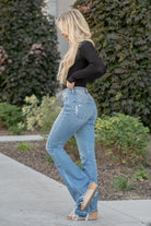 VERVET by Flying Monkey Jeans  This flare features a high rise with single button closure and a 34" inseam for length.  Flare, 34" Inseam*  Rise: High Rise, 10" Front Rise* Leg Opening: 21"* 93% COTTON , 5% POLYESTER , 2% SPANDEX Stitching: Classic  Fly: Zip Fly  Style #: T5435 *Measured on the smallest size, measurements may vary by size.  Contact us for any additional measurements or sizing.  Cas is 5'7" and wears a size 25 in jeans, a small in tops, and 8 in shoes. She is wearing size 25 in these jeans. 