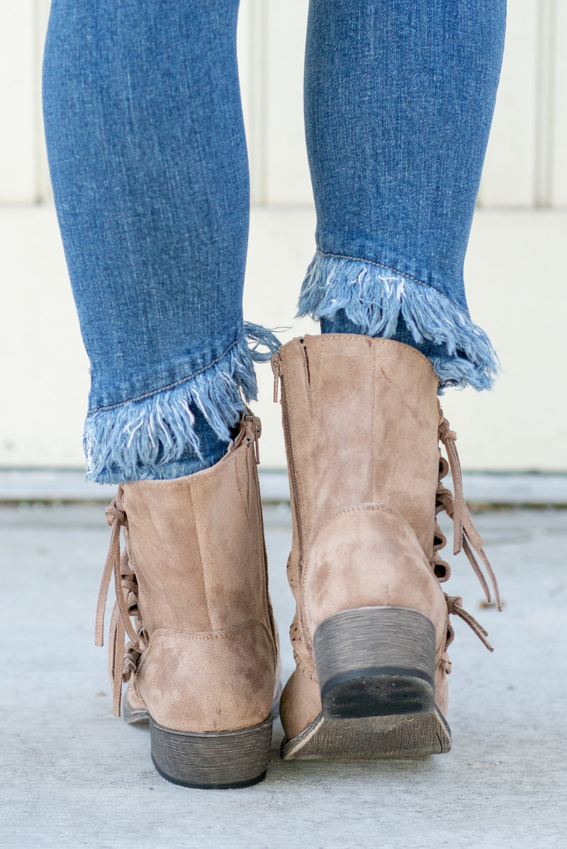My Favorite Lace-Up Boots for Fall