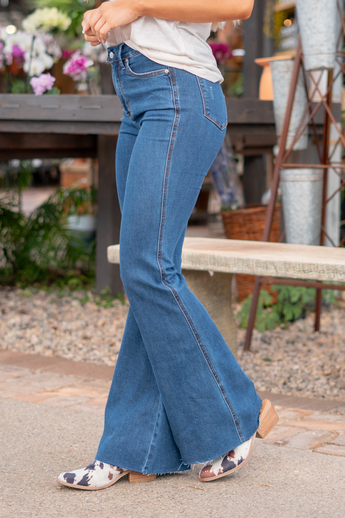 Judy Blue: Make You Move Medium Wash Wide Leg Jeans – Shop the Mint