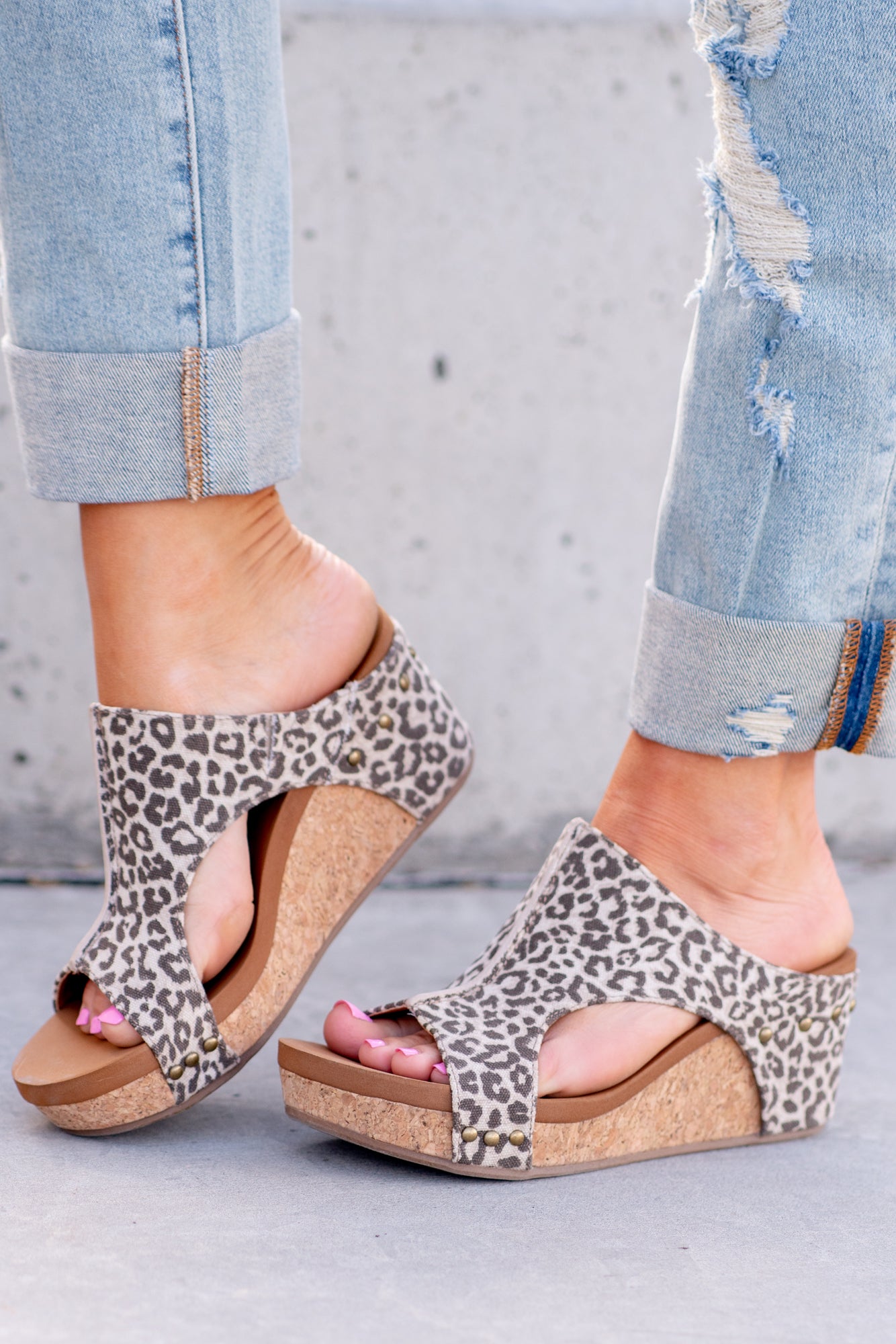 Cream deals wedge heels