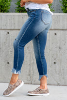 Kan Can Jeans  Style Name: Laredo Color: Dark Wash Cut: Ankle Skinny, 23.5" Inseam Rise: High-Rise, 9.5" Front Rise 90% COTTON 8% POLYESTER 2% SPANDEX Fly: Zipper  Style #: KC9204D Contact us for any additional measurements or sizing.  *Measured on the smallest size, measurements may vary by size.