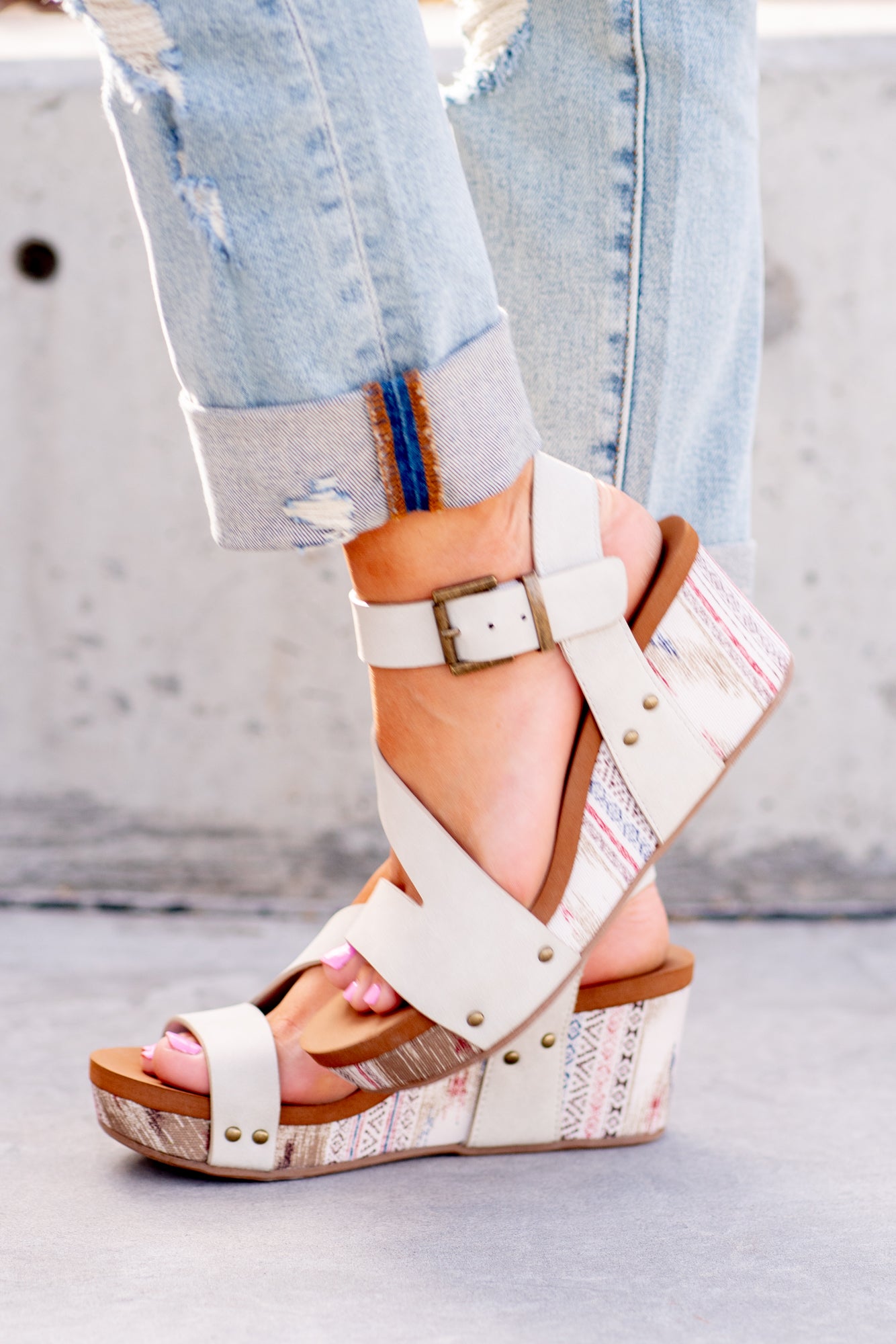 Cream colored hot sale wedge sandals