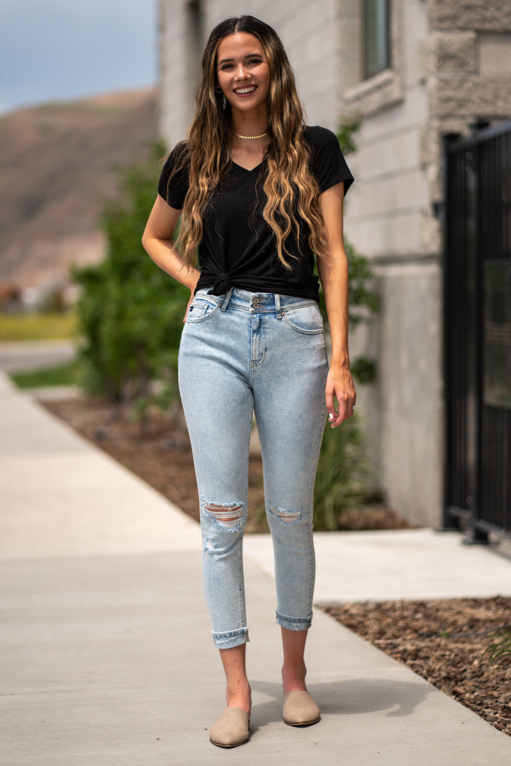 Kan Can Jeans  Collection: Summer 2020 Color: Acid Wash Cut: Ankle Skinny, 26" Inseam  Rise: High Rise, 10.5" Front Rise Stitching: Classic Fly: Zipper Style #: KC8594L