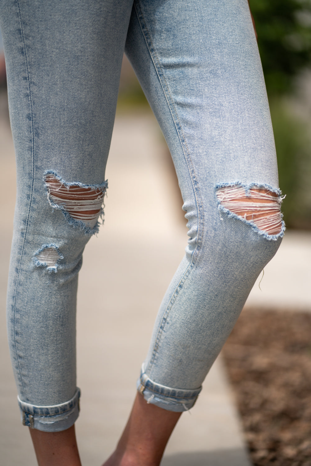 Kan Can Jeans  Collection: Summer 2020 Color: Acid Wash Cut: Ankle Skinny, 26" Inseam  Rise: High Rise, 10.5" Front Rise Stitching: Classic Fly: Zipper Style #: KC8594L Contact us for any additional measurements or sizing