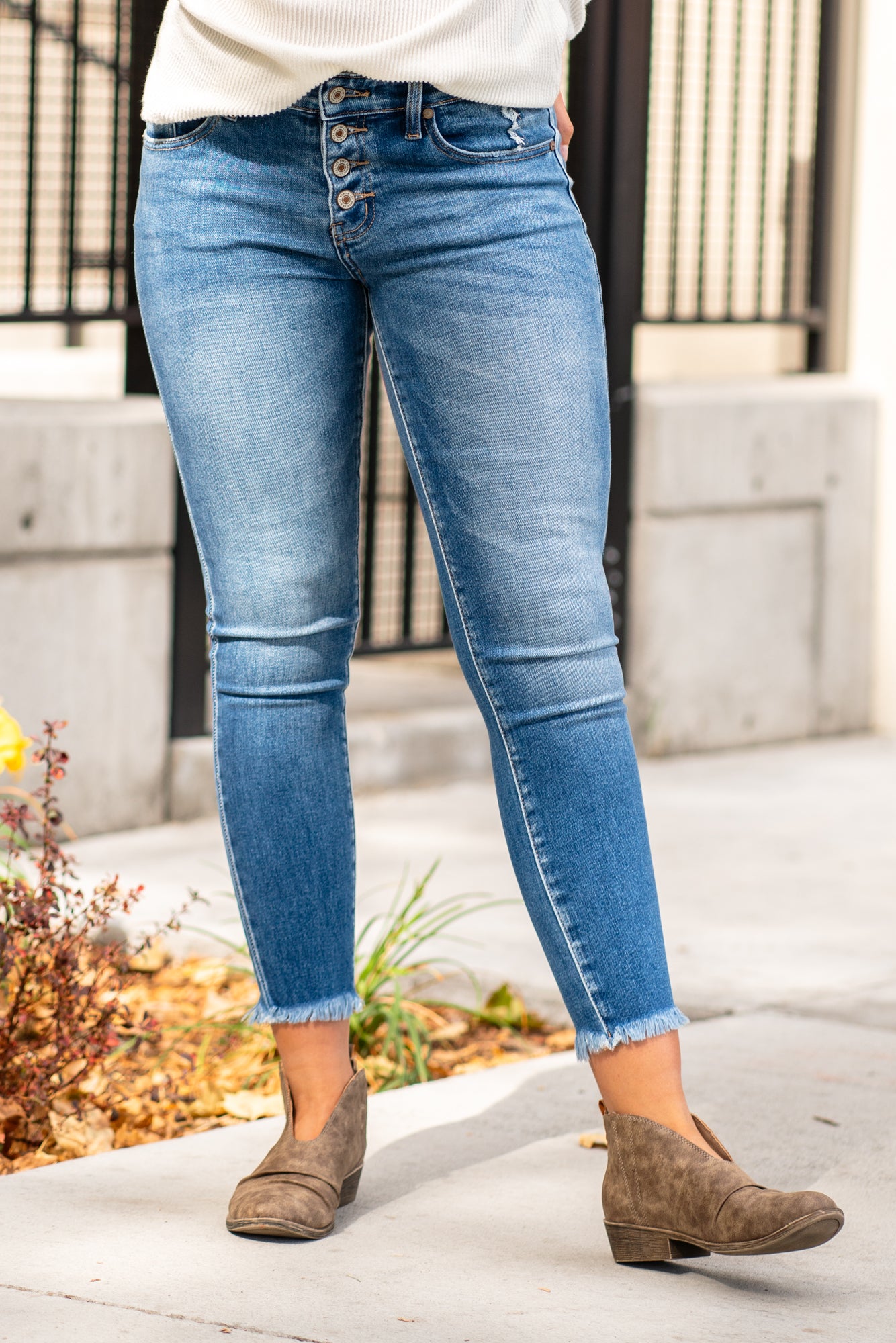 Le Fashion: 2 Takes On Fall's Cropped Raw-Hem Denim and Tall Boot Trend
