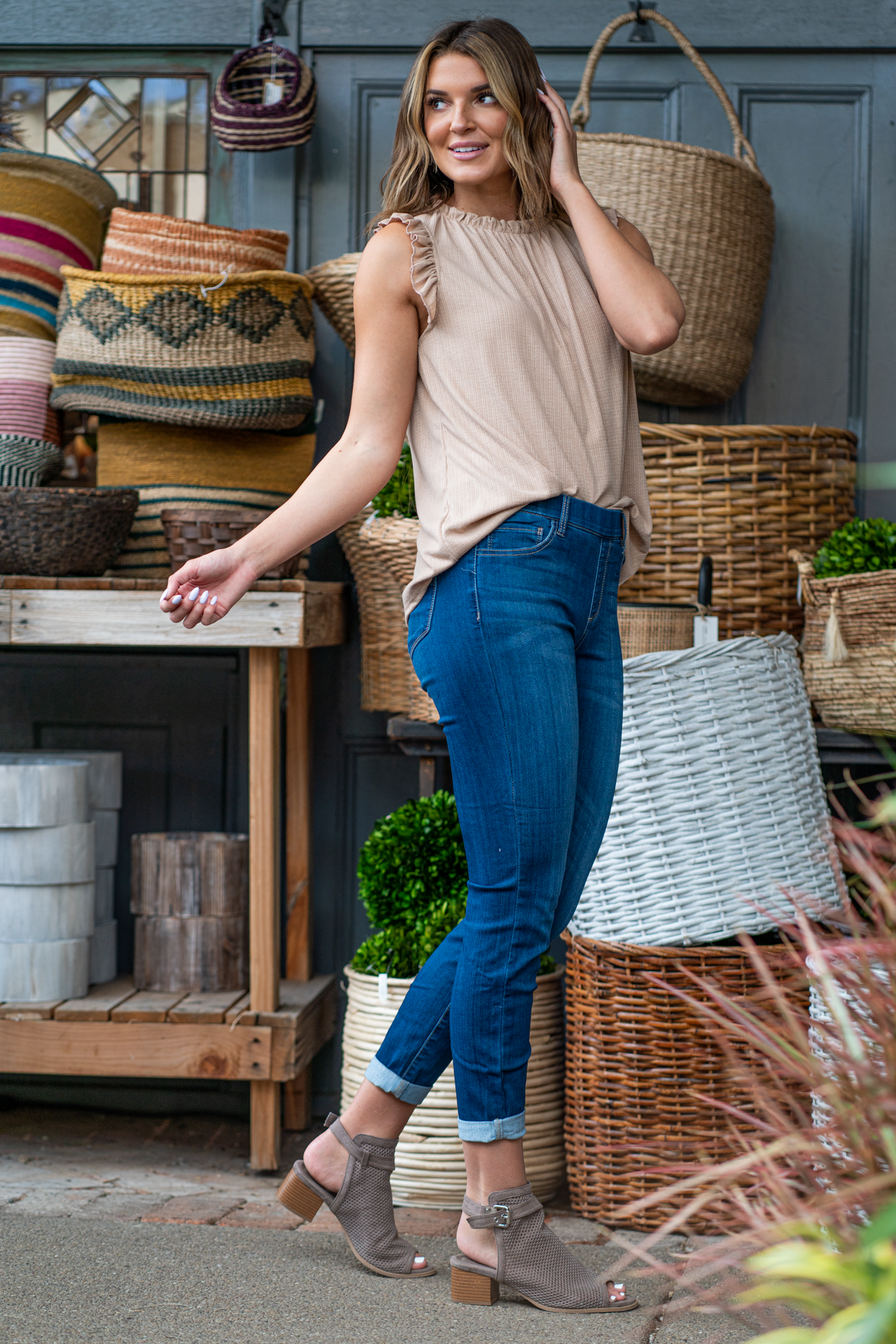 Cello Jeans  This fitted pair screams comfort and looks at the same time! It offers plenty of stretch and a figure-flattering silhouette. Pull On Skinny  Color: Dark Blue Wash  Cut: Skinny, 27" Inseam/29" Unrolled Rise: Mid Rise, 8.5" Front Rise 57%Cotton 26%Polyester 15%Rayon 2%Spandex Fly: Zipper Style #: AB76535D Contact us for any additional measurements or sizing.