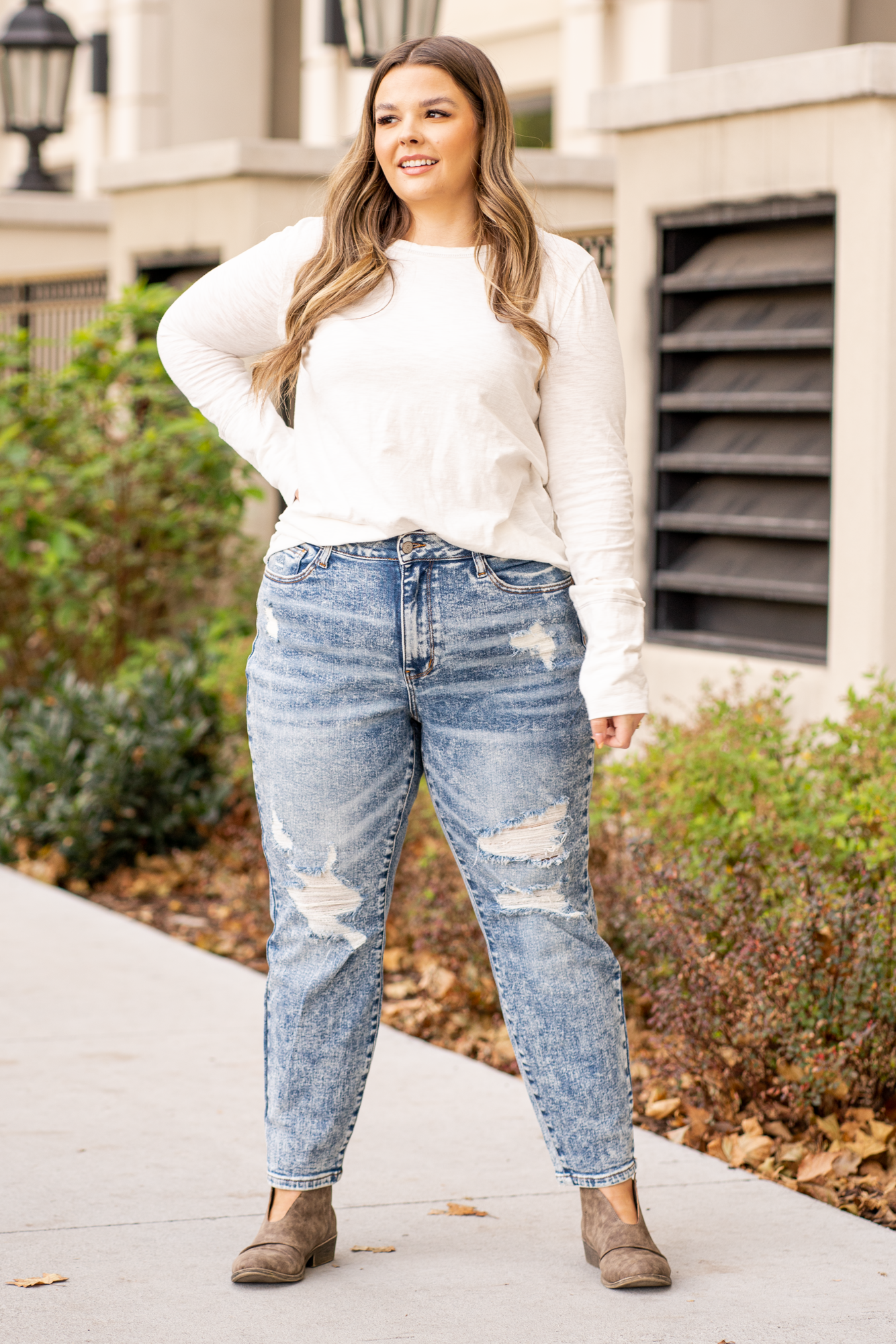 Judy Blue  Don't be afraid to wear high-waisted jeans, especially these boyfriend fit. With an acid wash and relaxed legs, these jeans will be your go-to! Pair with a graphic tee and tennies.   Color: Acid Blue Cut: Boyfriend, 28" Inseam* Rise: High Rise, 10.75" Front Rise* Material: 94% Cotton / 5% Polyester / 1% Spandex Machine Wash Separately In Cold Water