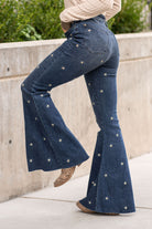 Judy Blue Color: Dark Wash Cut: Flare Bell Bottoms, 34" Inseam* Rise: High Rise, 10" Front Rise*  92% COTTON,7% POLYESTER,1% SPANDEX Machine Wash Separately In Cold Water Stitching: Classic Fly: Zipper Style #: JB88376-PL , 88376 Contact us for any additional measurements or sizing.  *Measured on the smallest size, measurements may vary by size.