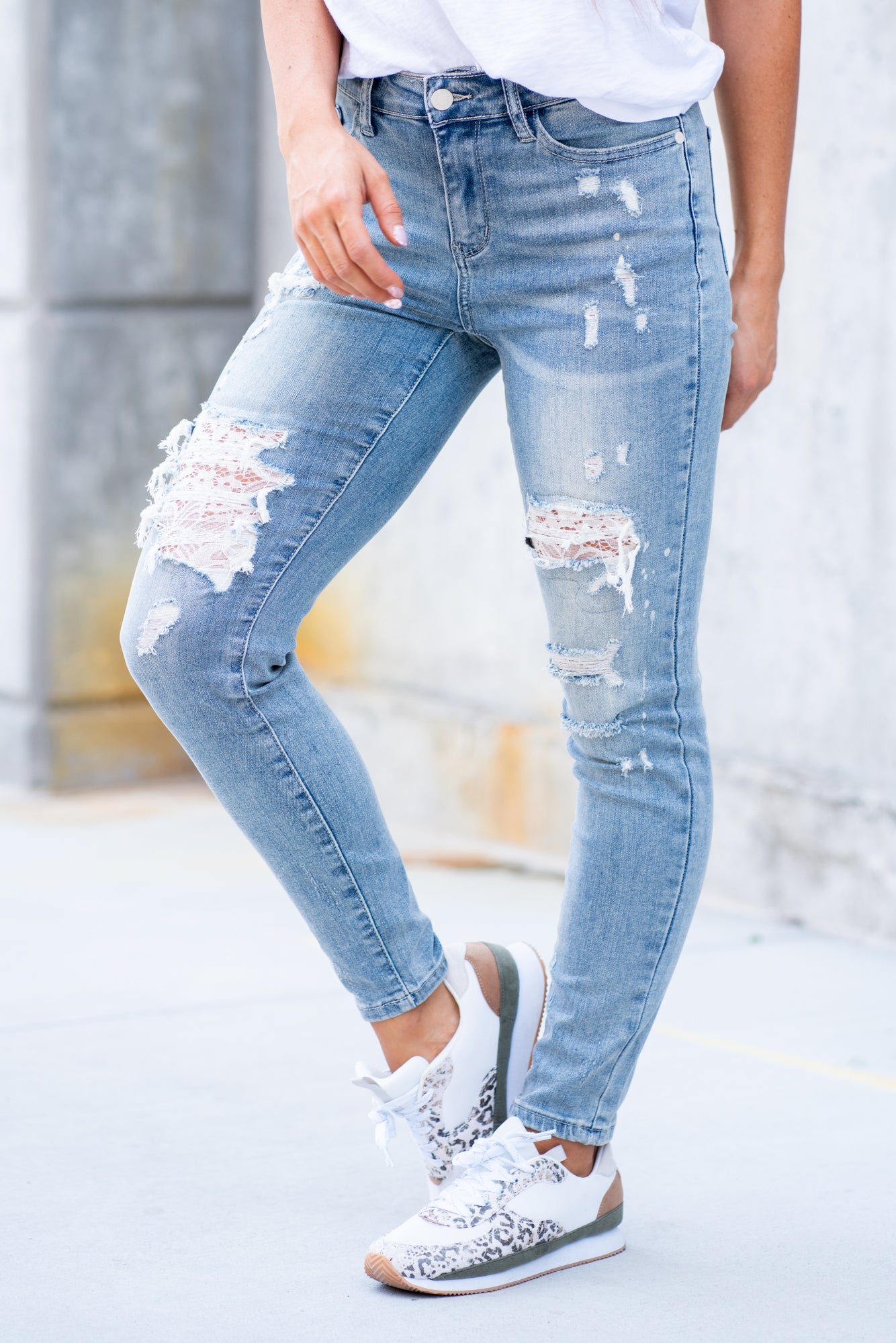 Judy Blue Jeans | Lace Patch Distressed Mid Rise Skinny Fit