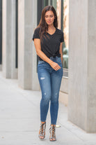 Hidden Jeans Collection: Fall 2020 Color: Medium Blue Cut: Skinny, 28" Inseam  Rise: High-Rise, 10.5" Front Rise 98% Cotton, 2% Spandex Machine Wash Separately In Cold Water Stitching: Classic Fly: Zipper Fly Style #: HD1187H Contact us for any additional measurements or sizing.  Chloe is 5’8" and 130 pounds. She wears a size 3 in jeans, a small top and 8.5 in shoes. She is wearing a 26/3 in these jeans.