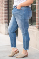 KanCan Jeans  Collection: Core Style Color: Medium Wash Cut: Ankle Skinny, 27" Inseam Rise: High-Rise, 9.5" Front Rise COTTON 91.9% POLYESTER 7% SPANDEX 1.1% Fly: Zipper  Style #: KC7274M Contact us for any additional measurements or sizing.  Victoria is wearing a size 2XL in these jeans.